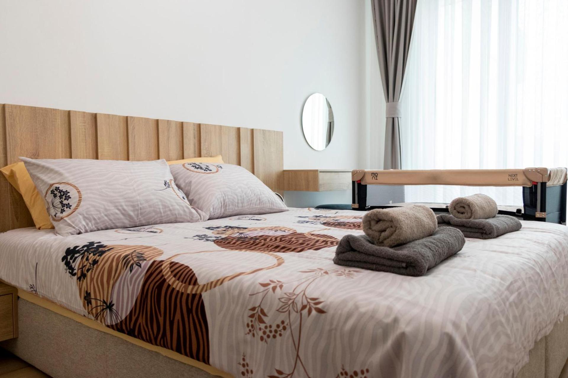 סקופיה Luxury Condo On 18Th Floor With Pool, Fitness, Parking Included. מראה חיצוני תמונה