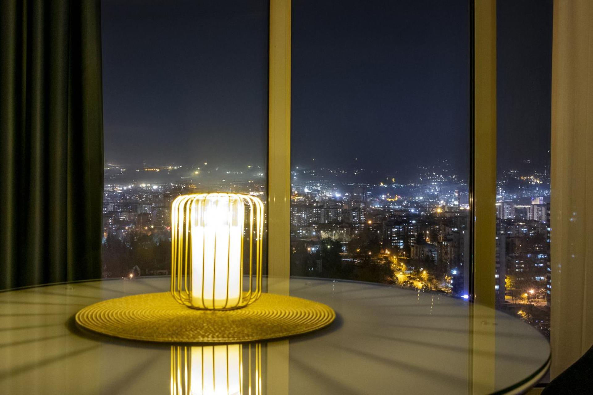 סקופיה Luxury Condo On 18Th Floor With Pool, Fitness, Parking Included. מראה חיצוני תמונה